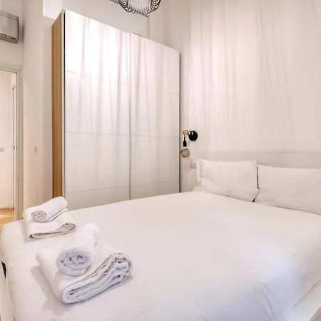 Lejlighed Joivy Renovated Flat By Piazza Leonardo Da Vinci