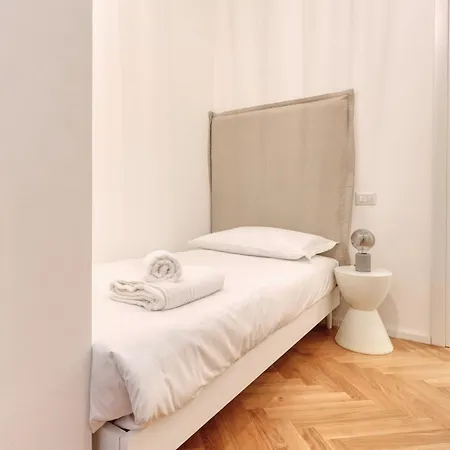 Joivy Renovated Flat By Piazza Leonardo Da Vinci *